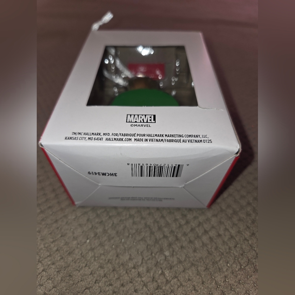 New Hallmark Marvel Guardians of The Galaxy Groot in Holiday Wreath Christmas - Picture 11 of 14